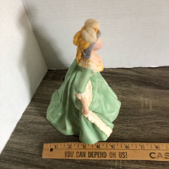 1982 Franklin Mint Marie Antoinette Figurine - Picture 8 of 10